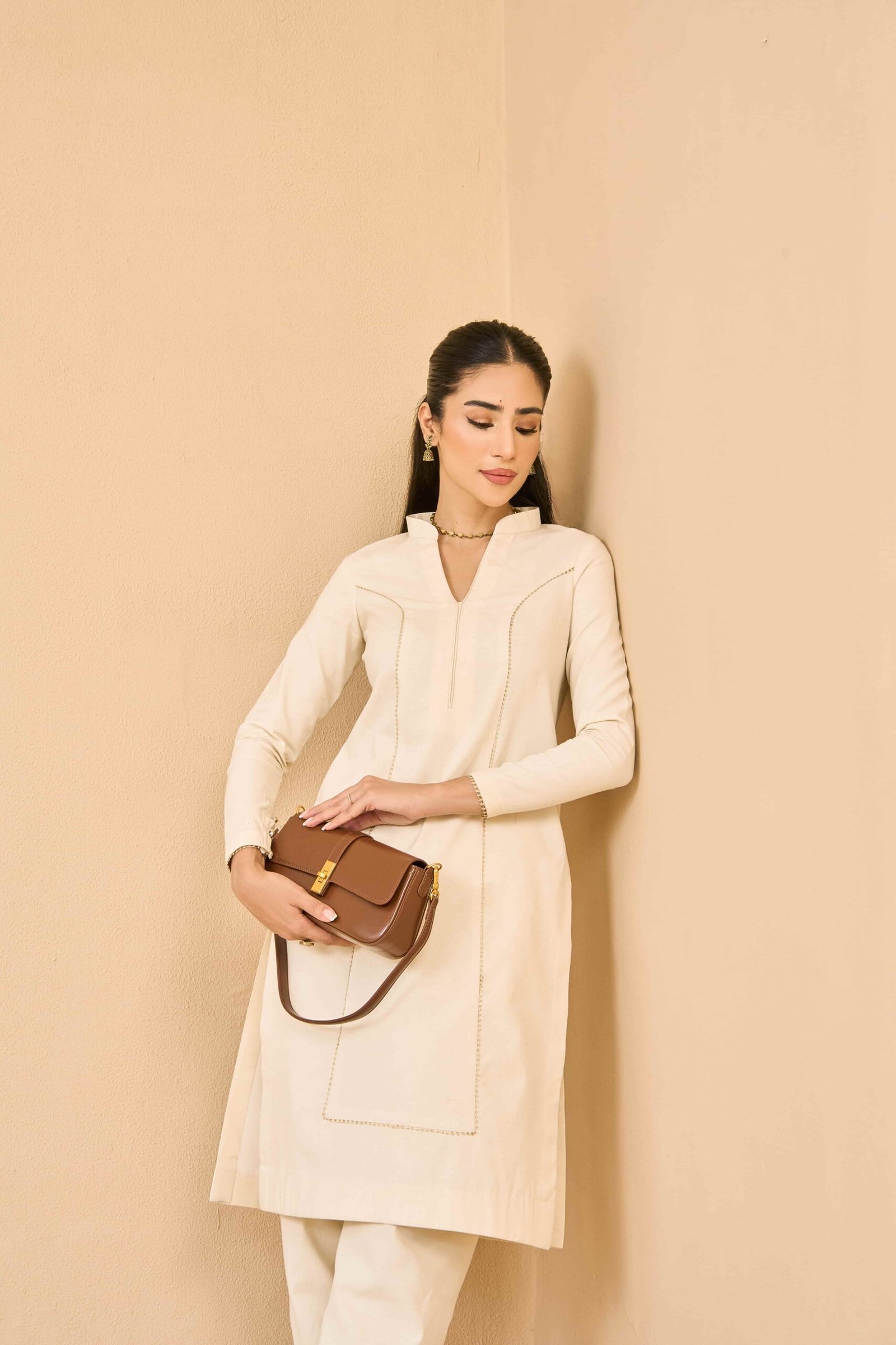 Shoulder bag photography by Faizan Mir